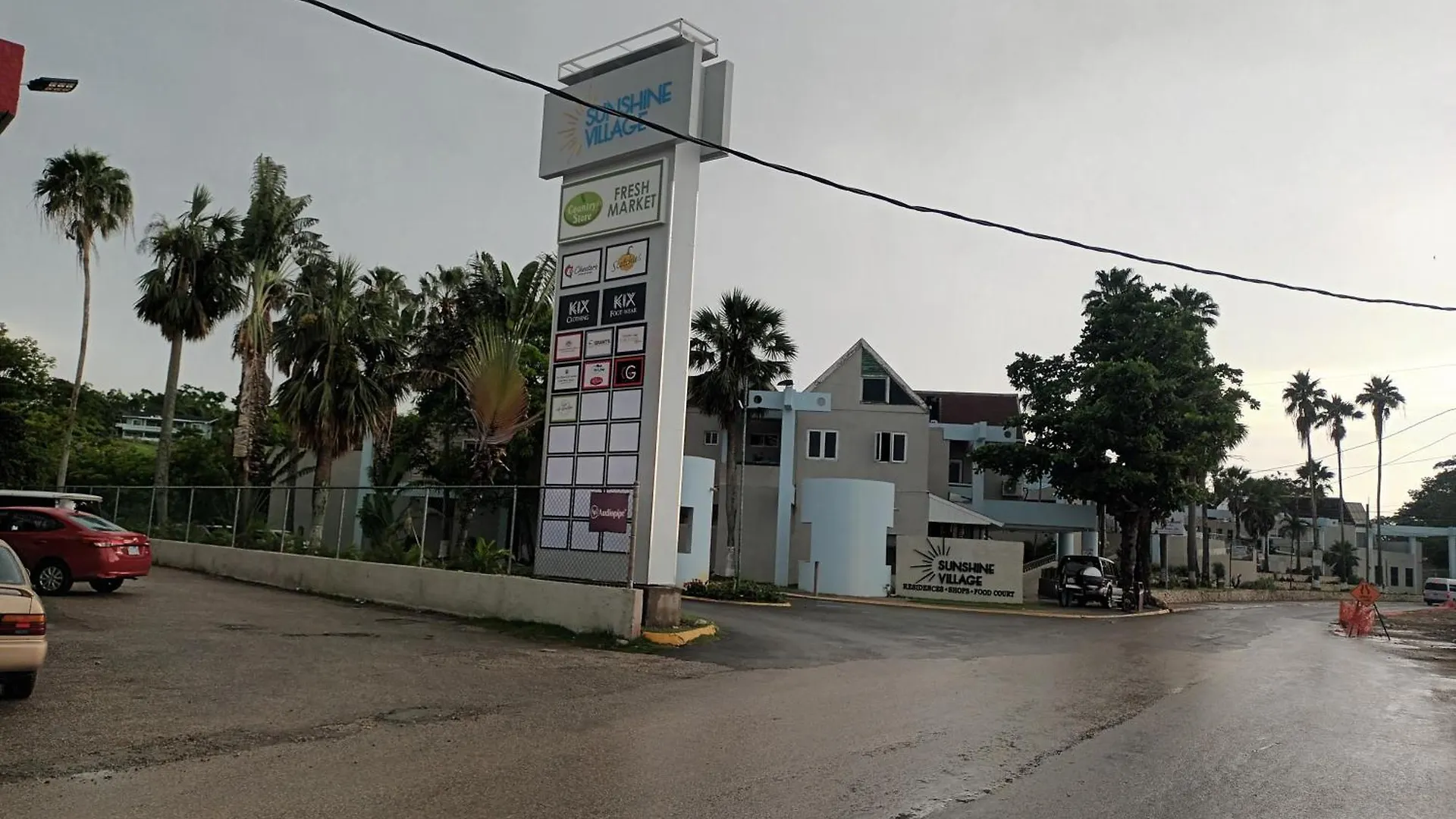 Oceanfront Condo W/ Free Parking + High Speed Wifi ネグリル アパート